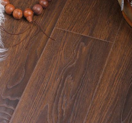 laminate flooring K T  x
