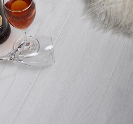 laminate flooring K T  x